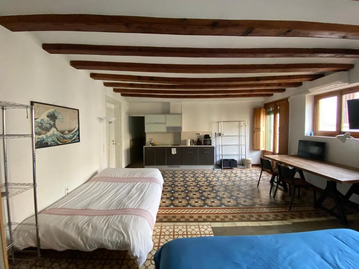 Lovely 2-Bed Apartment In Barcelonas Best Location Španělsko