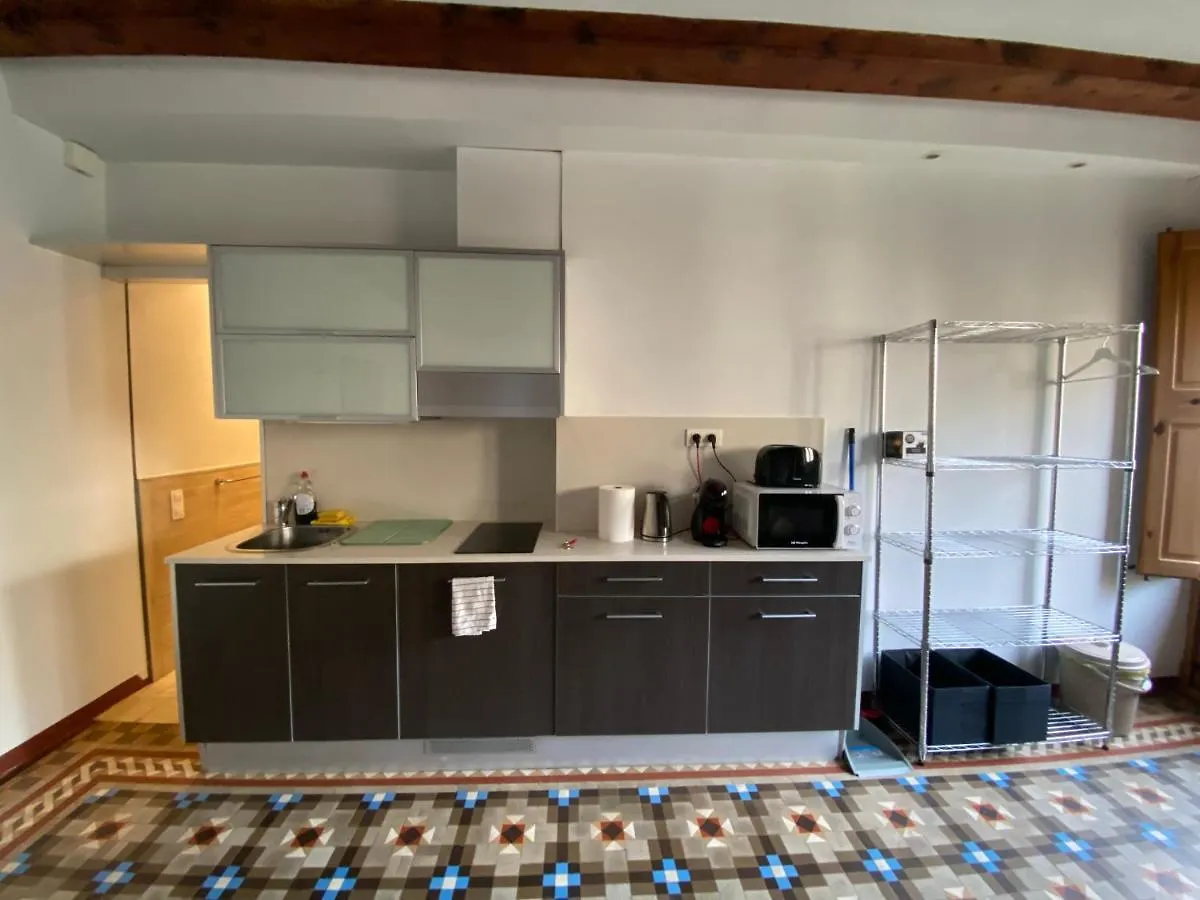 Lovely 2-Bed Apartment In Barcelonas Best Location Barcelona