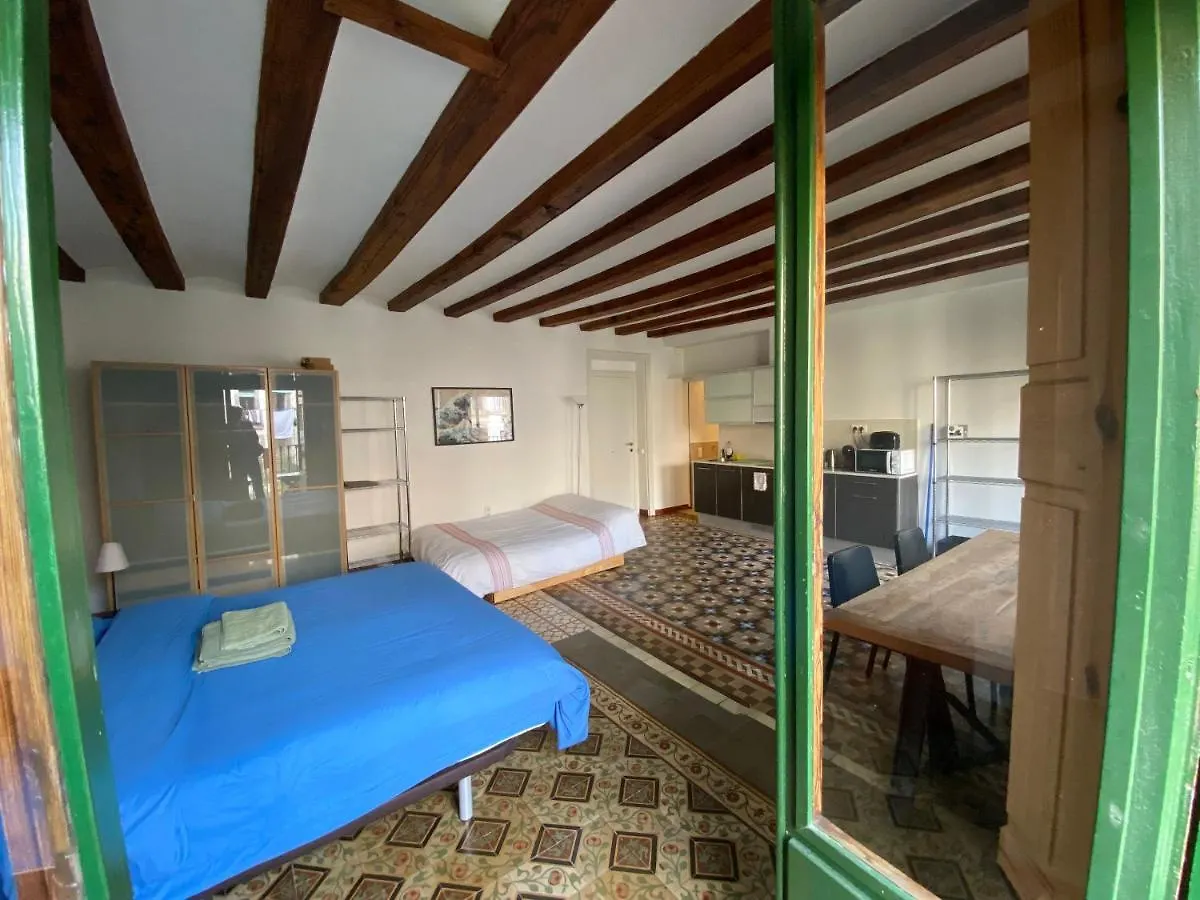 Lovely 2-Bed Apartment In Barcelonas Best Location