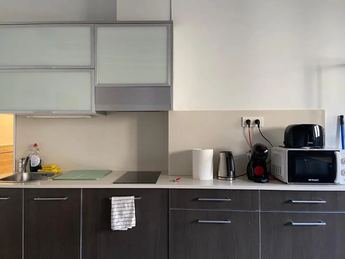 Lovely 2-Bed Apartment In Barcelonas Best Location 0*, Barcelona