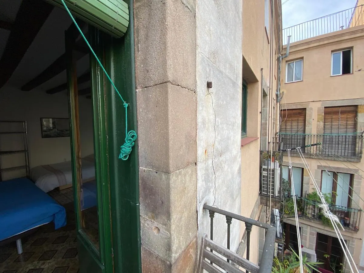 Lovely 2-Bed Apartment In Barcelonas Best Location