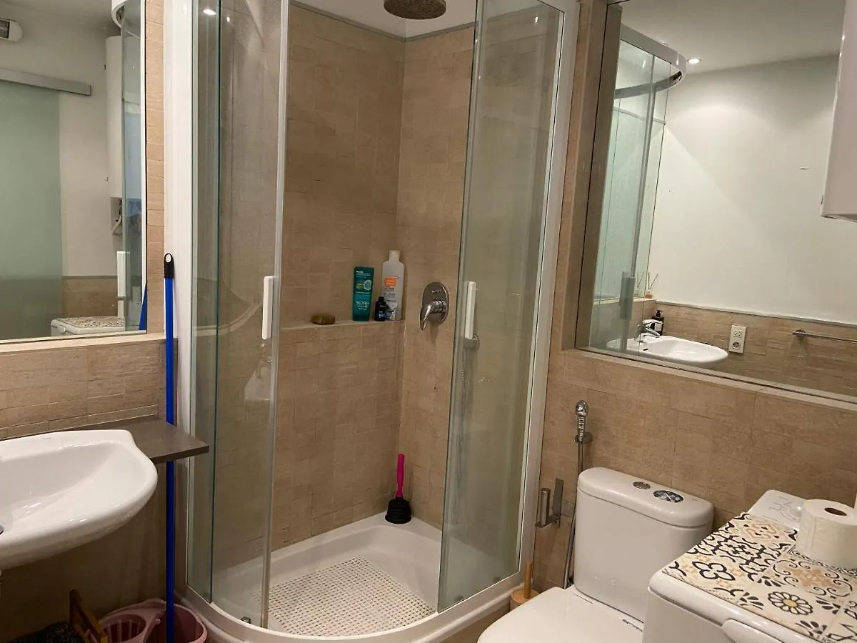 Lovely 2-Bed Apartment In Barcelonas Best Location Španělsko