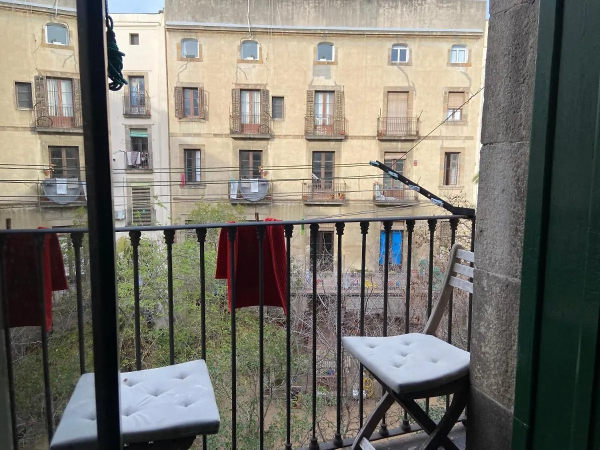 Lovely 2-Bed Apartment In Barcelonas Best Location