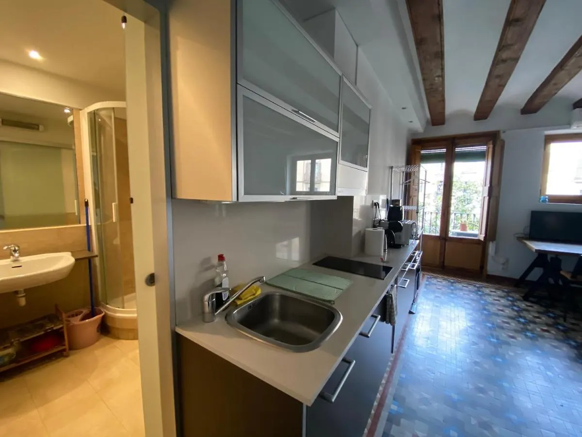 Lovely 2-Bed Apartment In Barcelonas Best Location