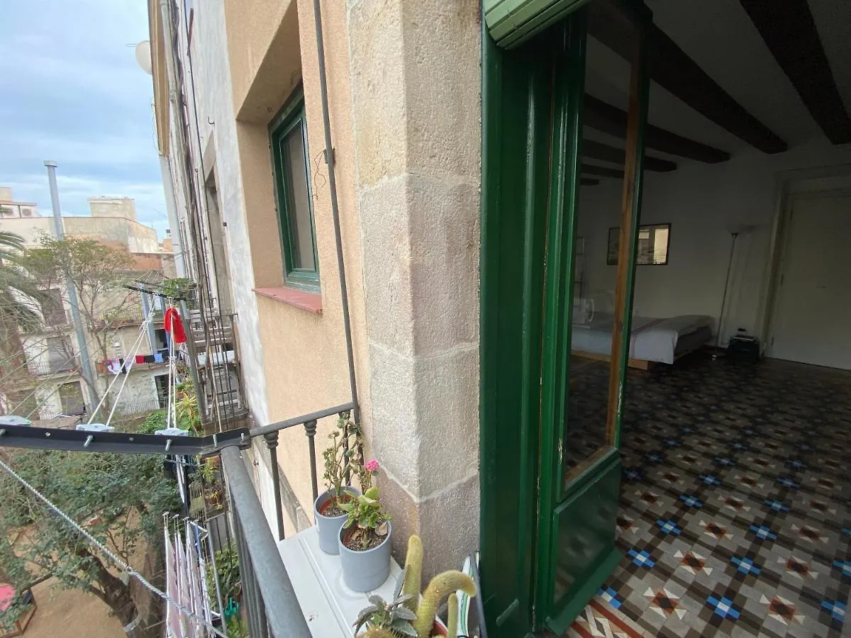 Lovely 2-Bed Apartment In Barcelonas Best Location