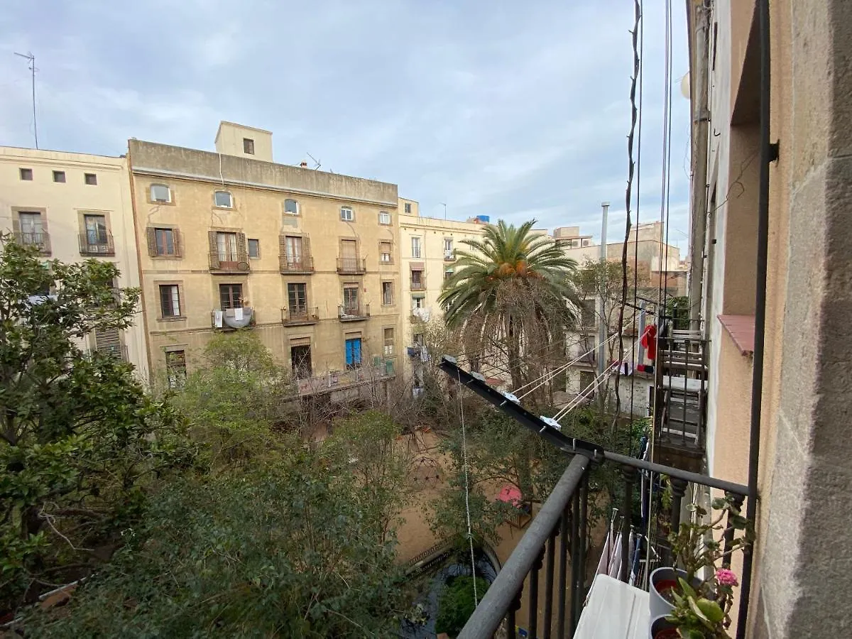 Lovely 2-Bed Apartment In Barcelonas Best Location 0*, Barcelona